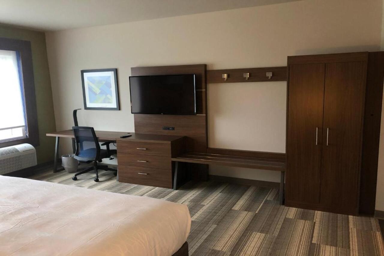 Holiday Inn Express & Suites - Madison West - Middleton By Ihg Ngoại thất bức ảnh