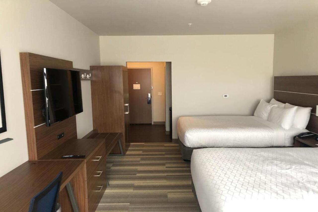 Holiday Inn Express & Suites - Madison West - Middleton By Ihg Ngoại thất bức ảnh