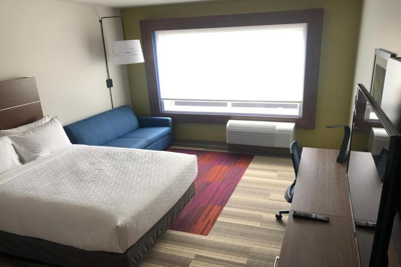 Holiday Inn Express & Suites - Madison West - Middleton By Ihg Ngoại thất bức ảnh