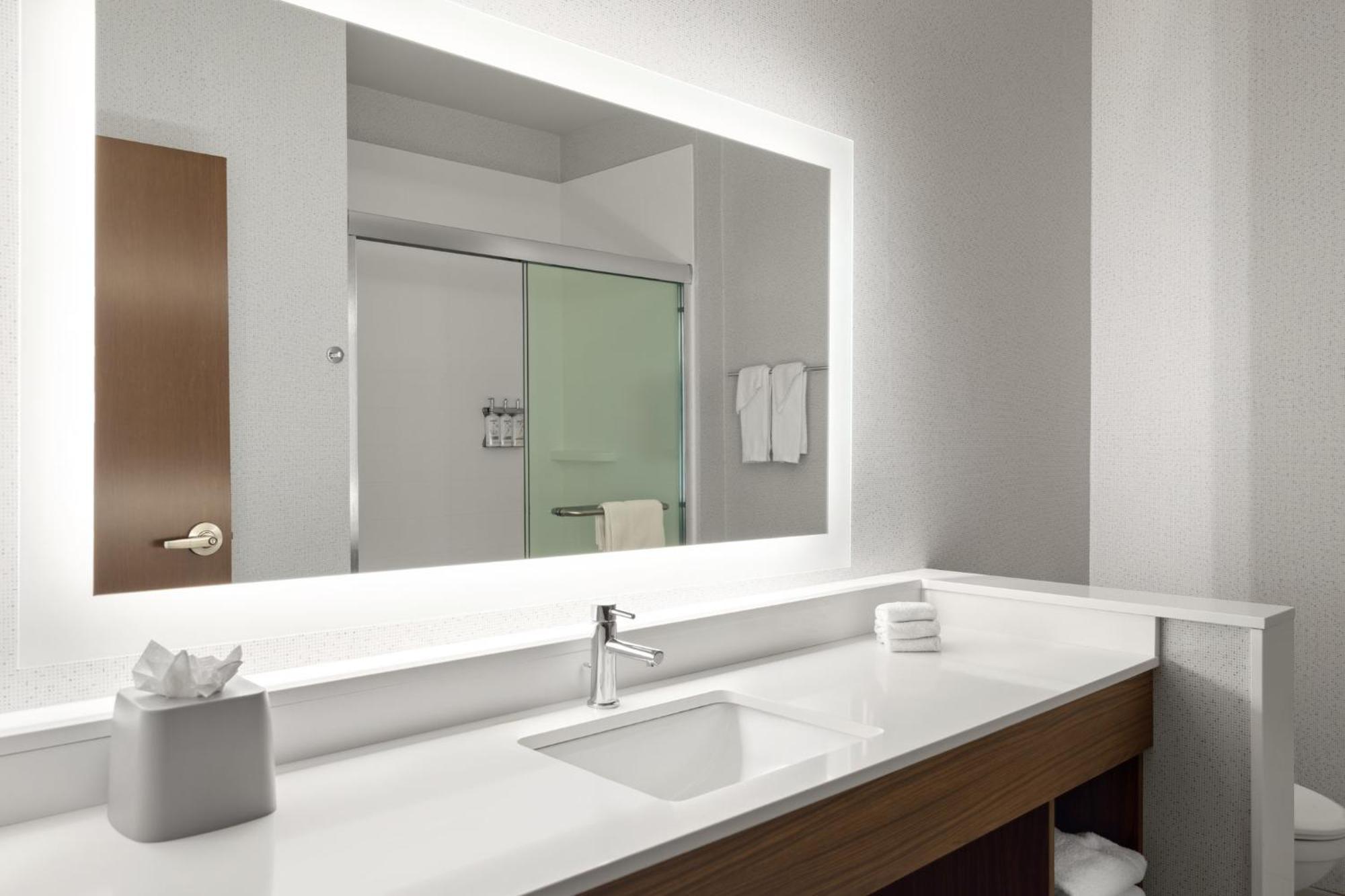 Holiday Inn Express & Suites - Madison West - Middleton By Ihg Ngoại thất bức ảnh