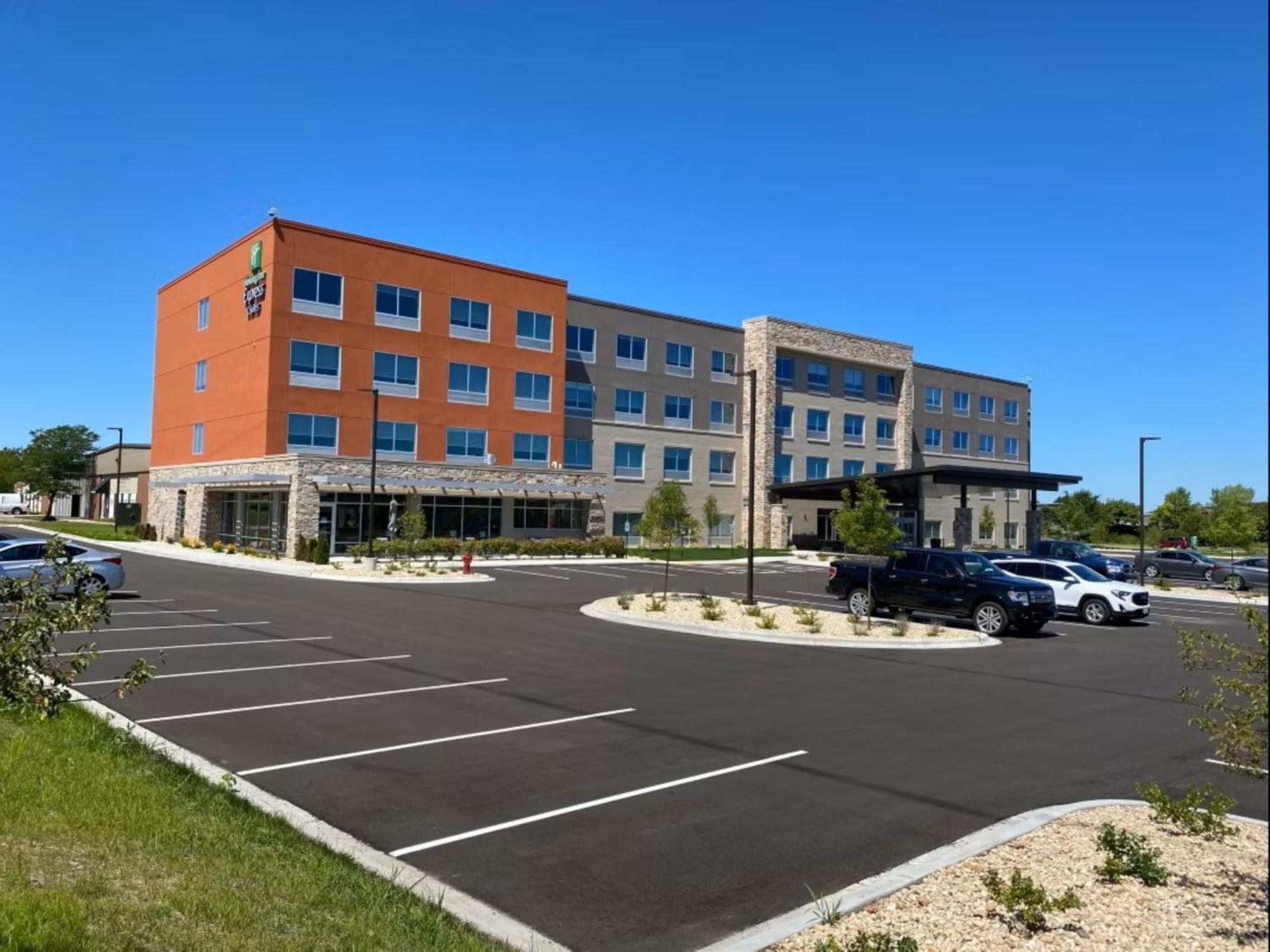 Holiday Inn Express & Suites - Madison West - Middleton By Ihg Ngoại thất bức ảnh