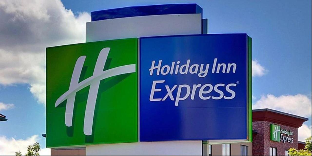 Holiday Inn Express & Suites - Madison West - Middleton By Ihg Ngoại thất bức ảnh